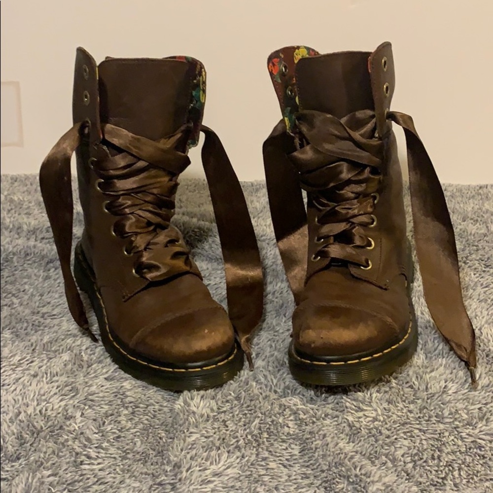 Used Dr. Martens Triumph 1914